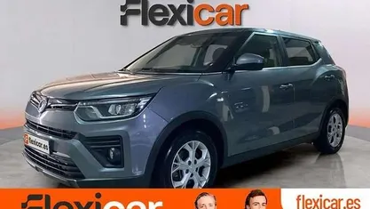 Usado Ssangyong (KGM) Tivoli 128 CV (94 kW) 2022 Gris SUV