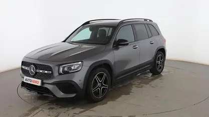 Usado Mercedes GLB200 AMG line 150 CV (110 kW) 2020 Gris SUV