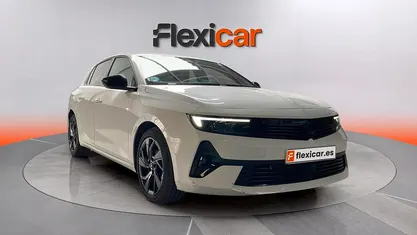 Usado Opel Astra Edition 110 CV (80 kW) 2023 Blanco Berlina