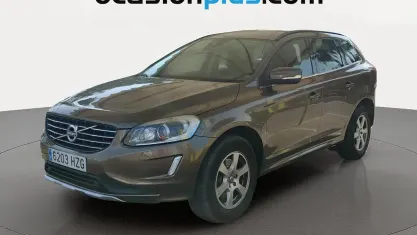 Usado Volvo XC60 Momentum 181 CV (133 kW) 2014 Marrón SUV