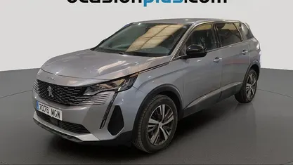 Gris plata Usado 2023 Peugeot 5008 Allure SUV | 18.682 € (Buen precio)