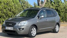 Usado 2010 Kia Carens Monovolumen | 7990 € (Precio justo)