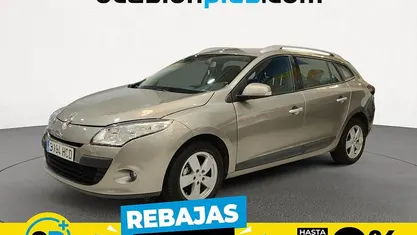 Beige Usado 2011 Renault Mégane GrandTour Dynamique Familiar | 6099 € (Precio justo)