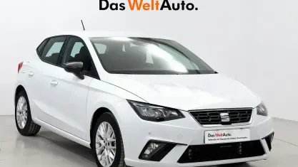 Usado Seat Ibiza FR 115 CV (84 kW) 2025 Blanco Utilitario
