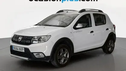Usado Dacia Sandero Stepway 90 CV (66 kW) 2018 Blanco Utilitario