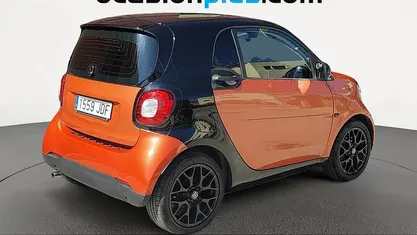 Usado Smart ForTwo Cabrio Prime 90 CV (66 kW) 2015 Naranja Descapotable