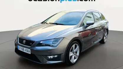 Usado Seat Leon FR 150 CV (110 kW) 2014 Gris Monovolumen
