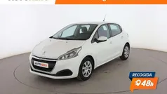 Blanco Usado 2015 Peugeot 208 Active Utilitario | 7599 € (Precio justo)