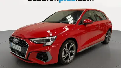 Usado Audi A3 Sportback S-Line 150 CV (110 kW) 2022 Rojo Utilitario