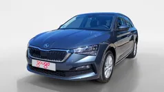 Gris Usado 2020 Skoda Scala Ambition Utilitario | 15.500 € (Precio justo)