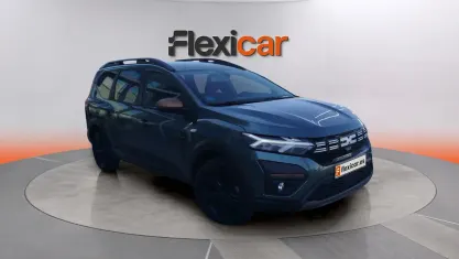 Usado Dacia Jogger Extreme 101 CV (74 kW) 2024 Verde Monovolumen