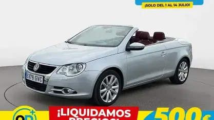 Usado VW Eos 140 CV (102 kW) 2010 Gris plata Descapotable