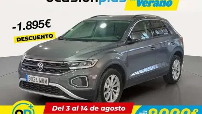 Usado VW T-Roc Life 110 CV (80 kW) 2024 Gris SUV