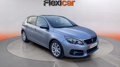 Usado Peugeot 308 Access 131 HP (96 kW) 2020 Cinzento Citadino