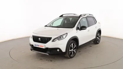 Usado Peugeot 2008 Allure 130 CV (95 kW) 2019 Blanco SUV
