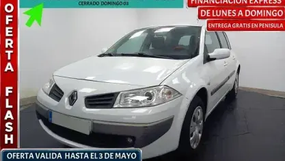 Begagnad Renault Mégane II Authentique 85 HK (62 kW) 2006 Vit Sedan