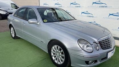 Usado Mercedes E320 Elegance 224 CV (164 kW) 2008 Plateado Berlina
