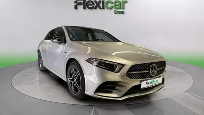 Usado Mercedes A250 218 CV (160 kW) 2020 Gris Berlina