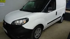 Blanco Usado 2020 Fiat Doblò Monovolumen | 10.500 € (Precio justo)