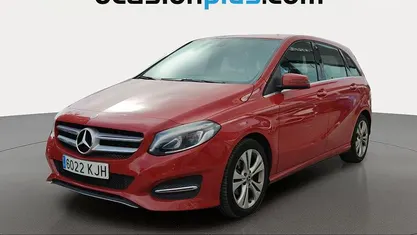Rojo Usado 2018 Mercedes B180 Monovolumen | 16.773 € (Super precio)