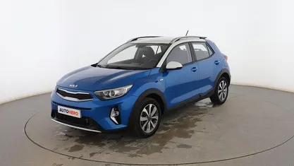 Usado Kia Stonic 101 CV (74 kW) 2022 Azul SUV