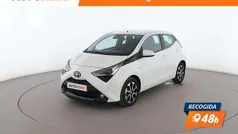 Blanco Usado 2019 Toyota Aygo X-play Utilitario | 13.799 € (Precio justo)