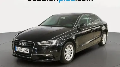 Usado Audi A3 Attraction 110 CV (80 kW) 2016 Negro Berlina