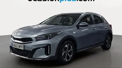 Usado Kia XCeed 120 CV (88 kW) 2024 Gris plata SUV