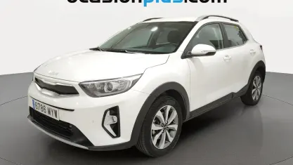 Usado Kia Stonic 101 CV (74 kW) 2025 Blanco SUV