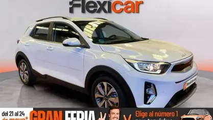 Usado Kia Stonic 101 CV (74 kW) 2021 Blanco SUV