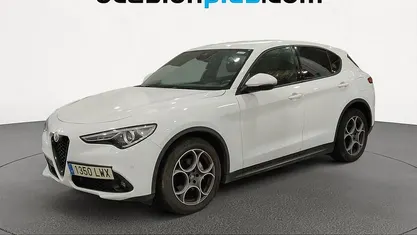 Usado Alfa Romeo Stelvio Sprint 160 CV (117 kW) 2022 SUV