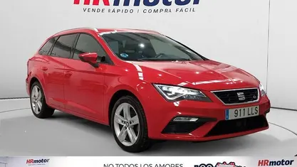 Usado Seat Leon FR 131 CV (96 kW) 2020 Rojo Familiar
