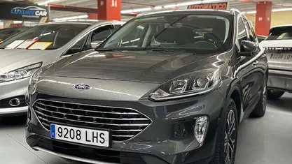 Usado Ford Kuga Titanium 225 CV (165 kW) 2020 Gris SUV