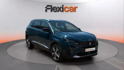 Usado Peugeot 5008 Active 131 CV (96 kW) 2023 Verde SUV