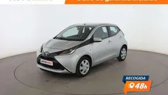 Usado 2017 Toyota Aygo X-play Utilitario | 9499 € (Precio justo)