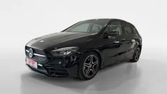 Negro cosmos Usado 2022 Mercedes B180 Monovolumen | 29.900 € (Precio justo)