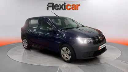 Usado Dacia Sandero Acces 75 CV (55 kW) 2019 Azul Utilitario