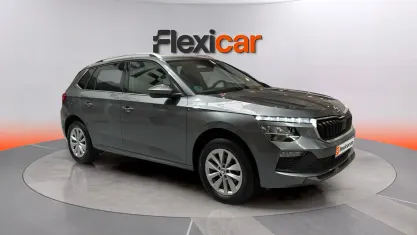 Usado Skoda Kamiq Selection 116 CV (85 kW) 2024 Gris SUV
