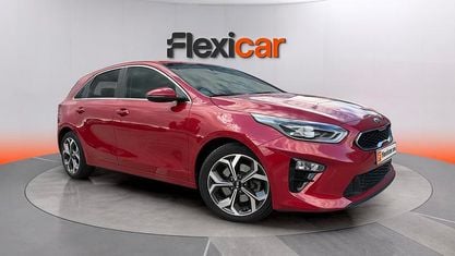 Occasion Kia Ceed 136 PK (100 kW) 2021 Rood Hatchback