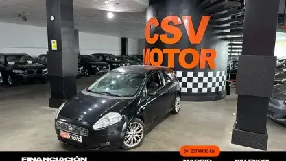 Usado Fiat Grande Punto Sport 131 CV (96 kW) 2006 Negro Utilitario