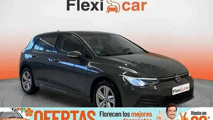 Usado VW Golf VIII Life 110 CV (80 kW) 2021 Gris