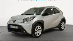 Gris Usado 2024 Toyota Aygo Play Utilitario | 13.500 € (Precio justo)