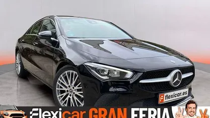 Usado Mercedes CLA200 150 CV (110 kW) 2021 Negro Berlina