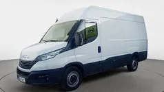 Blanco Usado 2023 Iveco Daily Berlina | 26.228 € (Buen precio)