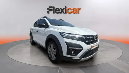 Usado Dacia Sandero Comfort 101 CV (74 kW) 2022 Blanco Berlina