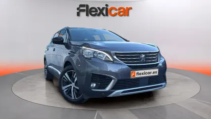 Usado Peugeot 5008 Style 131 CV (96 kW) 2020 Gris SUV