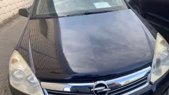 Negro Usado 2009 Opel Astra Edition | 3900 € (Un poco caro)