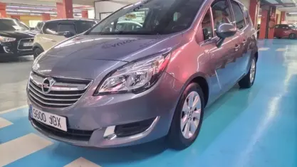 Usado Opel Meriva Excellence 140 CV (102 kW) 2015 Gris Monovolumen