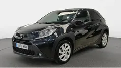 Negro Usado 2024 Toyota Aygo Play Utilitario | 14.864 € (Precio justo)