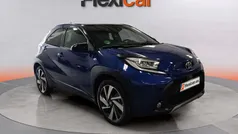 Azul Usado 2024 Toyota Aygo Play Utilitario | 15.990 € (Precio justo)